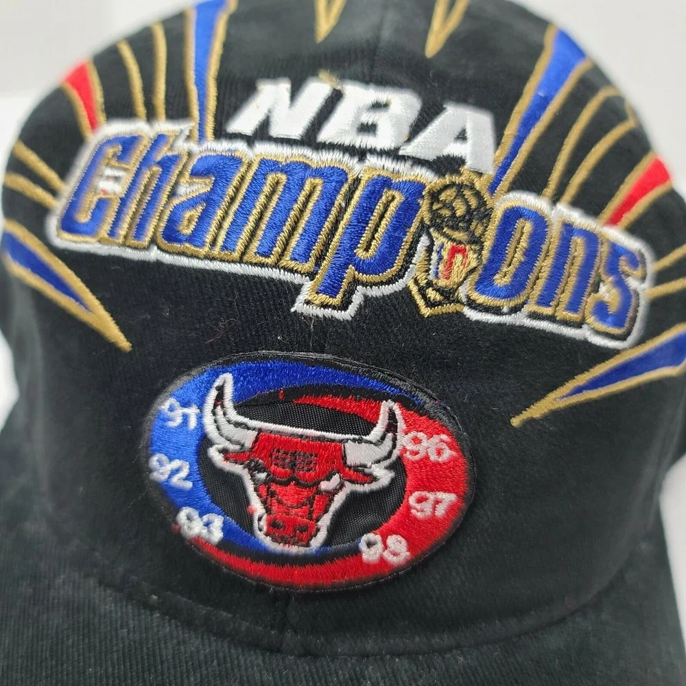 VIntage 1998 Chicago Bulls Championship Black Starter Adjustable The Right Hat